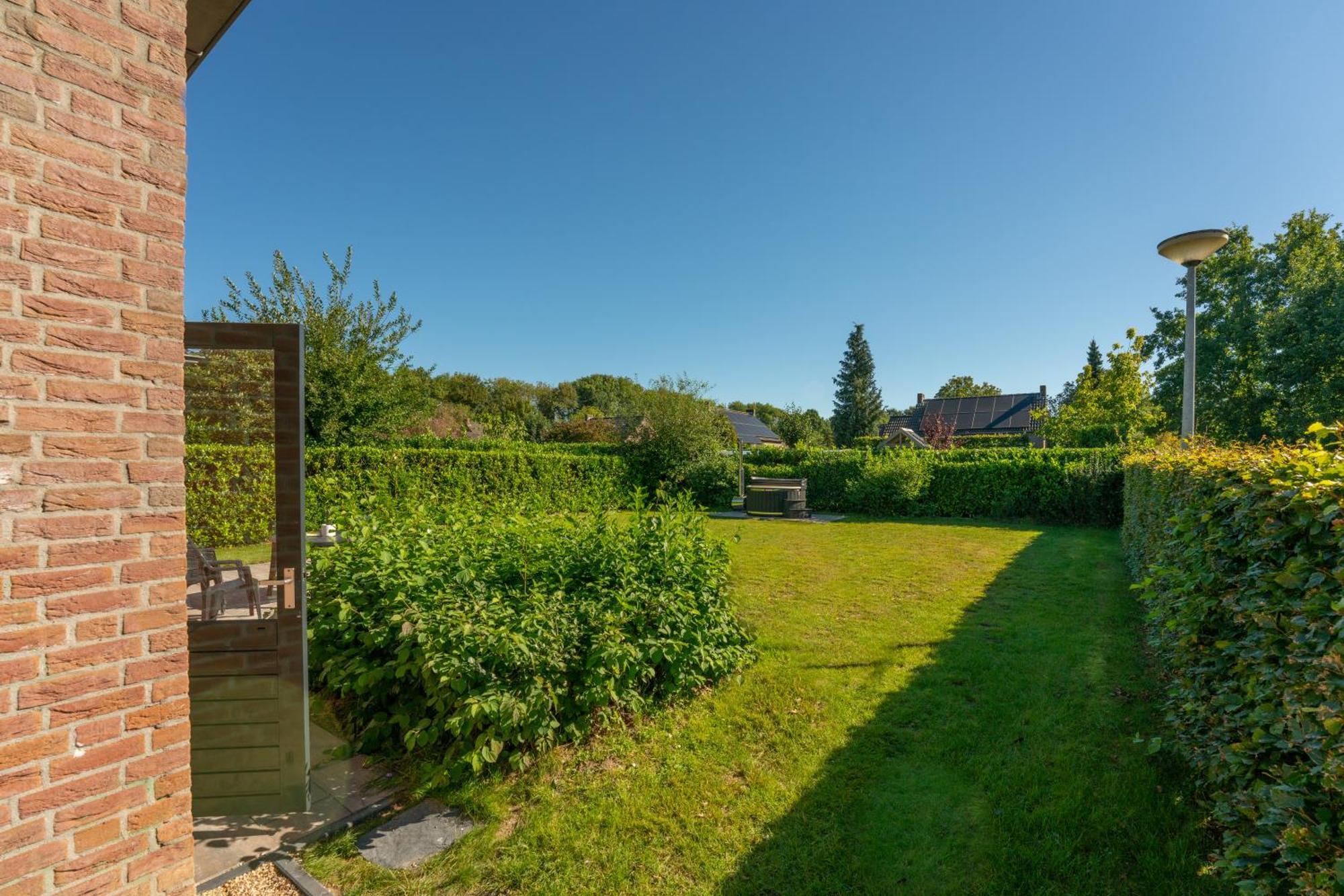 6P Vrijstaand Huis Met Royale Tuin En Hottub Ewijk Esterno foto